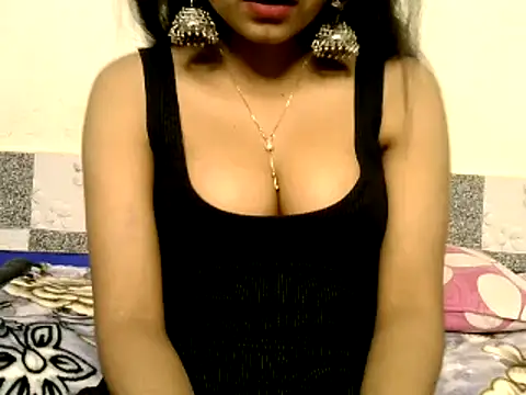 Snapshot of Sanjana_Gupta chatting on 02.13.25 Sanjana Gupta online show from 02.13.25