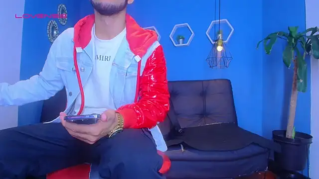 Snapshot of jhon_ath chatting on 10.18.25 jhon ath online show from 10.18.25