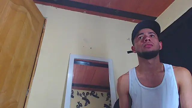 Snapshot of jhon_ath chatting on 11.20.25 jhon ath online show from 11.20.25