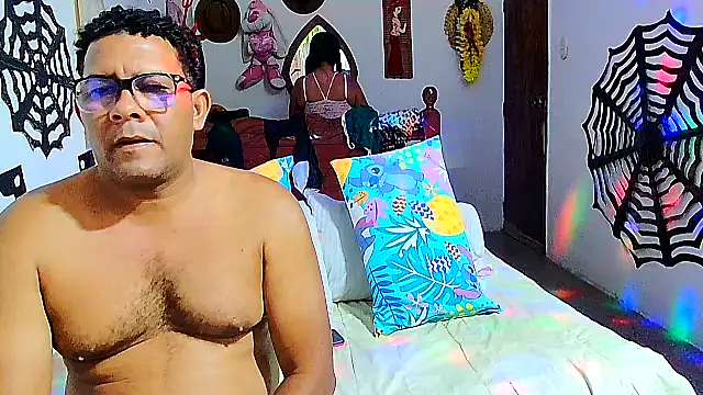 Snapshot of rosi_pamela chatting on 11.12.25 rosi pamela online show from 11.12.25