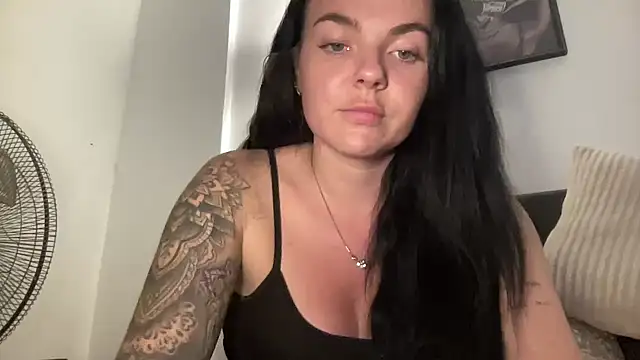 yorkshiregal online show from 10.12.25