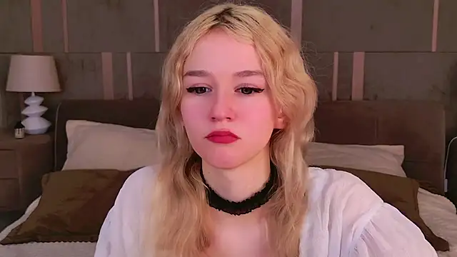 NaomiLoys online show from 03.08.25