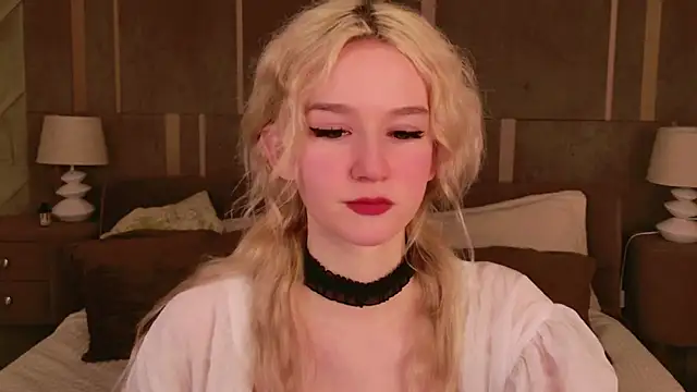 NaomiLoys online show from 03.11.25