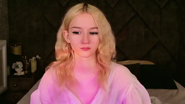 NaomiLoys online show from 11.14.25