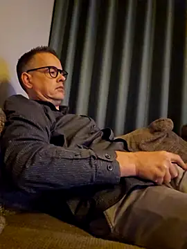 Hectorthyssen1 online show from 10.04.25