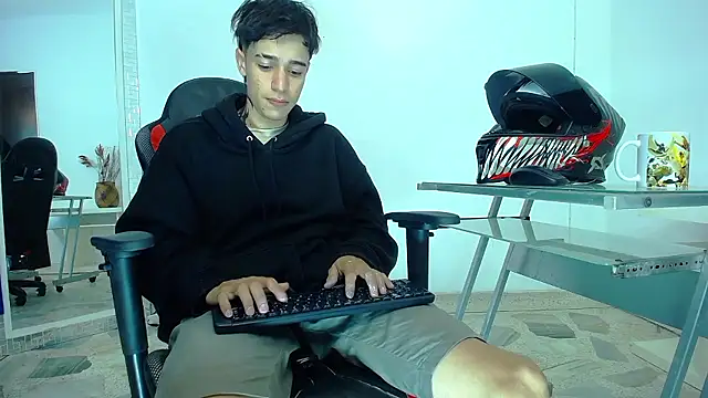 Zacktk7 online show from 12.04.24