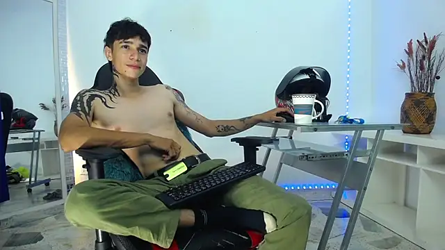 Zacktk7 online show from 12.18.24