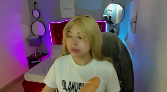 Namiko Park online show from 02.04.25