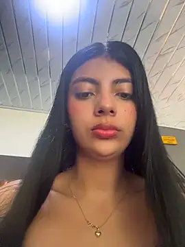 Snapshot of Baby_Niels chatting on 11.04.25 Baby Niels online show from 11.04.25