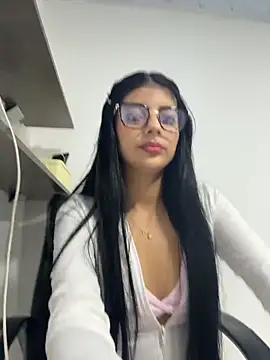 Snapshot of Baby_Niels chatting on 11.26.25 Baby Niels online show from 11.26.25