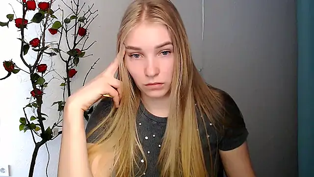 Queen ofLove online show from 04.01.26