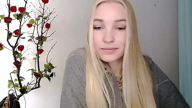 Queen ofLove online show from 04.09.26