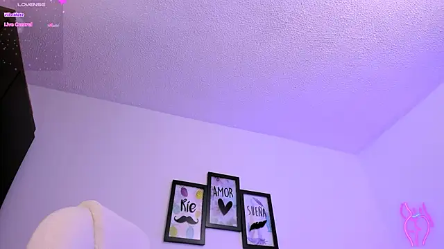 Snapshot of mariaan_m_ chatting on 02.05.25 mariaan m online show from 02.05.25