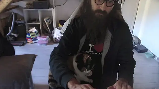 contemptumundi888 online show from 10.18.25