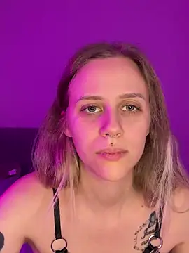 Snapshot of lunawolf21 chatting on 01.09.25 lunawolf21 online show from 01.09.25