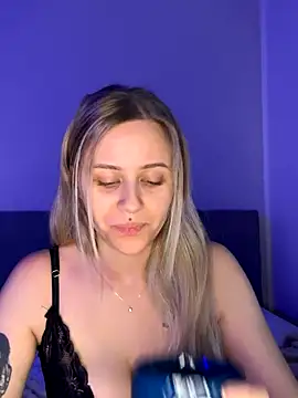 lunawolf21 online show from 12.19.25