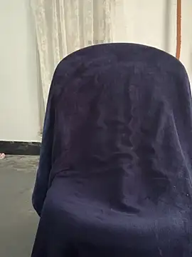 Snapshot of mikemacluffy chatting on 09.21.25 mikemacluffy online show from 09.21.25