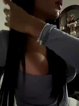 Lolitacooper online show from 12.03.25