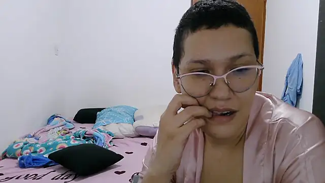 luxandracon23 online show from 01.05.26