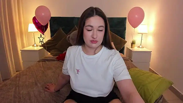 Snapshot of Aria_Blisss chatting on 03.13.25 Aria Blisss online show from 03.13.25