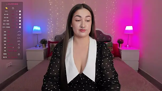 Snapshot of Aria_Blisss chatting on 12.02.25 Aria Blisss online show from 12.02.25