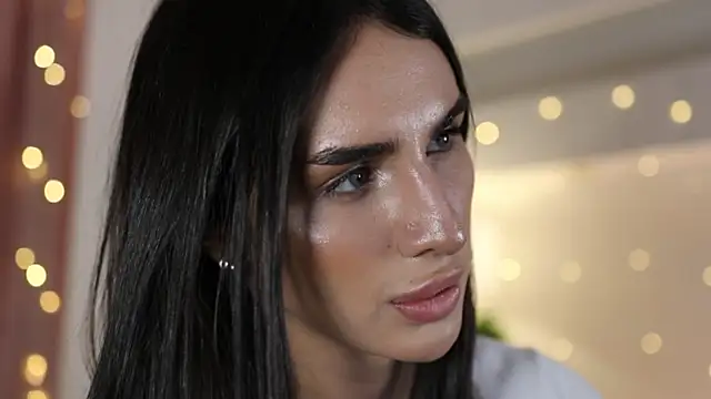 Snapshot of Kim_Oberlin_ chatting on 02.04.25 Kim Oberlin online show from 02.04.25