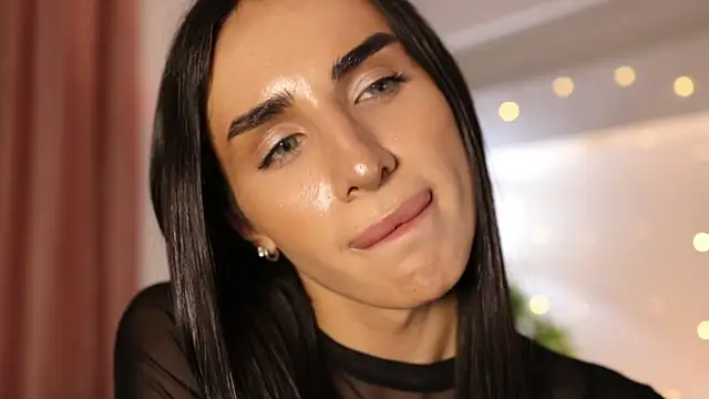 Snapshot of Kim_Oberlin_ chatting on 02.12.25 Kim Oberlin online show from 02.12.25