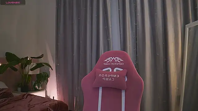 Snapshot of Kim_Oberlin_ chatting on 03.16.25 Kim Oberlin online show from 03.16.25