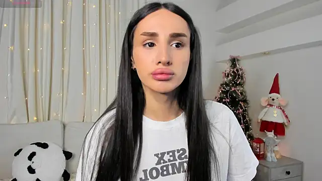 Snapshot of Kim_Oberlin_ chatting on 12.18.25 Kim Oberlin online show from 12.18.25