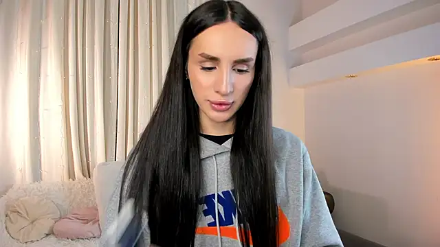 Snapshot of Kim_Oberlin_ chatting on 01.08.26 Kim Oberlin online show from 01.08.26