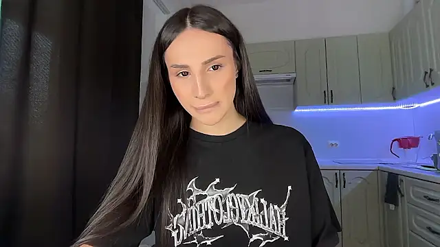 Snapshot of Kim_Oberlin_ chatting on 02.20.26 Kim Oberlin online show from 02.20.26