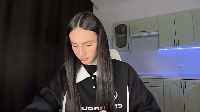 Snapshot of Kim_Oberlin_ chatting on 02.21.26 Kim Oberlin online show from 02.21.26