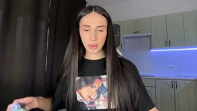 Snapshot of Kim_Oberlin_ chatting on 02.27.26 Kim Oberlin online show from 02.27.26