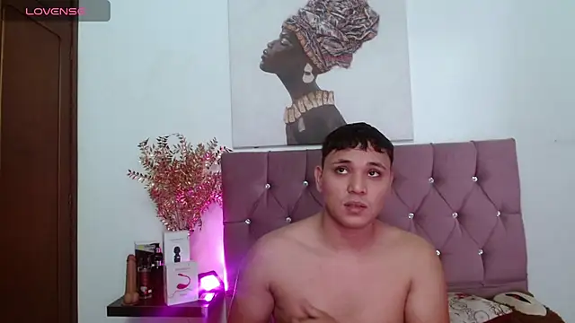 couple lovelyds online show from 09.28.25