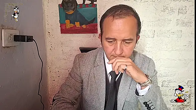 Snapshot of yazforeSolo chatting on 10.06.25 yazforeSolo online show from 10.06.25