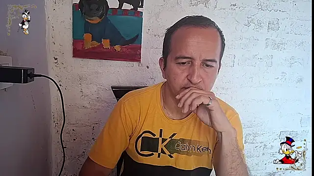 Snapshot of yazforeSolo chatting on 10.07.25 yazforeSolo online show from 10.07.25