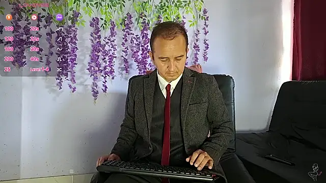 Snapshot of yazforeSolo chatting on 02.07.26 yazforeSolo online show from 02.07.26