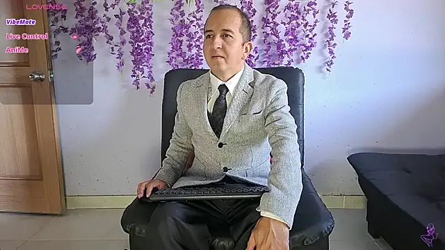 Snapshot of yazforeSolo chatting on 02.09.26 yazforeSolo online show from 02.09.26