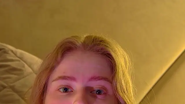 Snapshot of SelinSwarovski chatting on 03.05.26 SelinSwarovski online show from 03.05.26