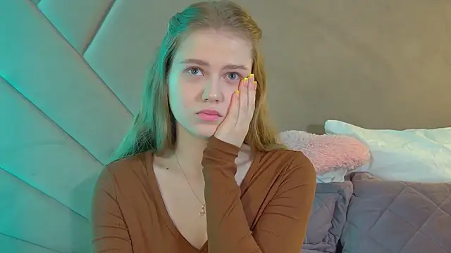 Snapshot of SelinSwarovski chatting on 03.05.26 SelinSwarovski online show from 03.05.26