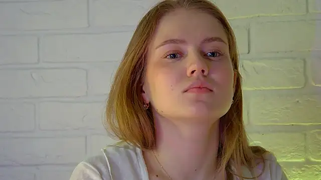 Snapshot of SelinSwarovski chatting on 03.11.26 SelinSwarovski online show from 03.11.26