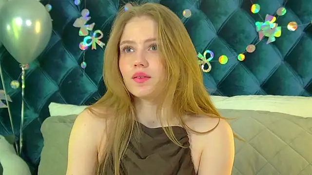 Snapshot of SelinSwarovski chatting on 03.18.26 SelinSwarovski online show from 03.18.26