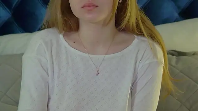 Snapshot of SelinSwarovski chatting on 04.15.26 SelinSwarovski online show from 04.15.26