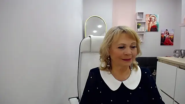 Snapshot of Milla_Cutie18 chatting on 04.09.26 Milla Cutie18 online show from 04.09.26