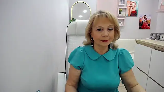 Snapshot of Milla_Cutie18 chatting on 04.17.26 Milla Cutie18 online show from 04.17.26