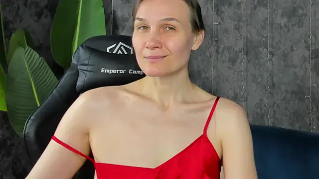 Lillian White online show from 04.06.26