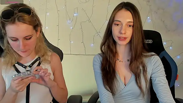 AveAngela online show from 01.19.25