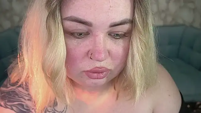 ZaraReignn online show from 04.13.26