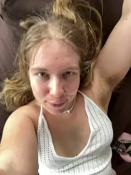 Snapshot of fluffy_bunnyxxx chatting on 12.22.24 fluffy bunnyxxx online show from 12.22.24