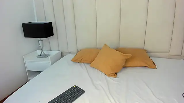 NataGarcia online show from 04.17.26